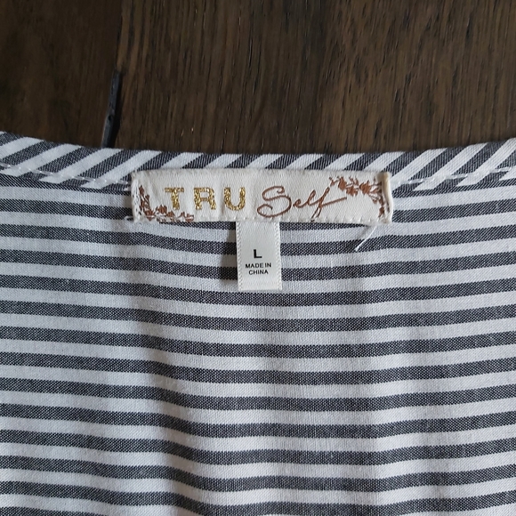 Top - Picture 3 of 7